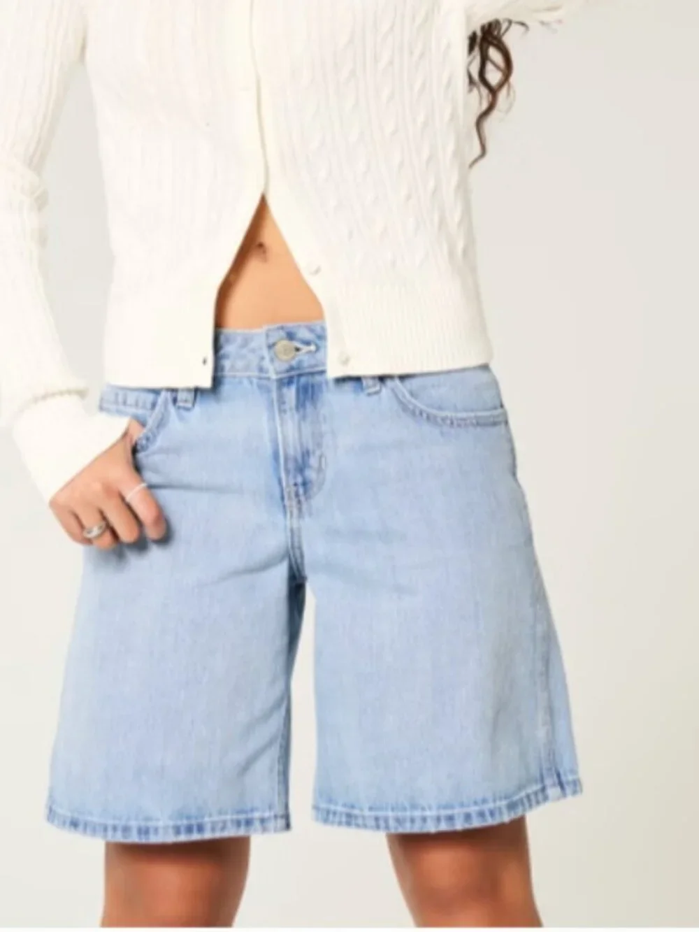 Hollister Low Rise Baggy Jorts W25 Y2K Denim Bermuda Shorts Trend Medium Wash